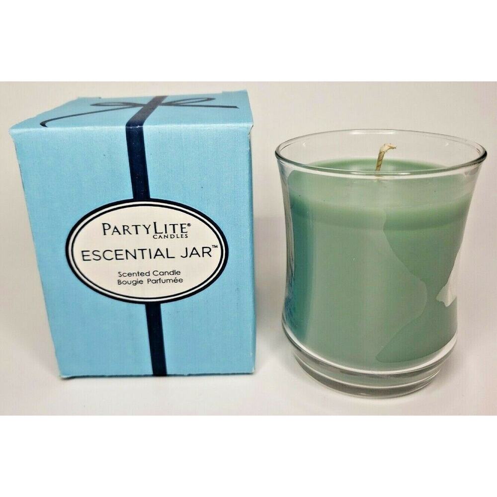 Partylite Essential Jar Candle New in Box White Cedar Leaf P2J/G45561 - Picture 1 of 2